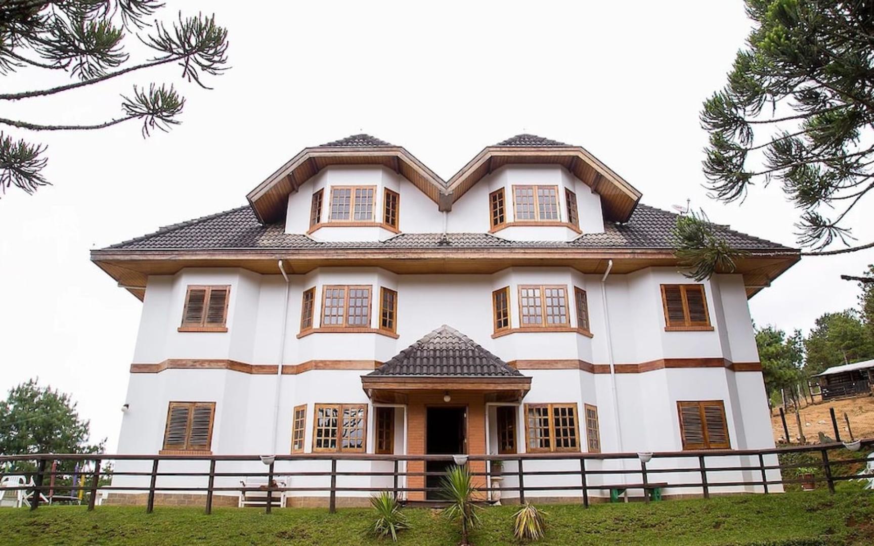 "Pousada Cantinho das Araucárias"